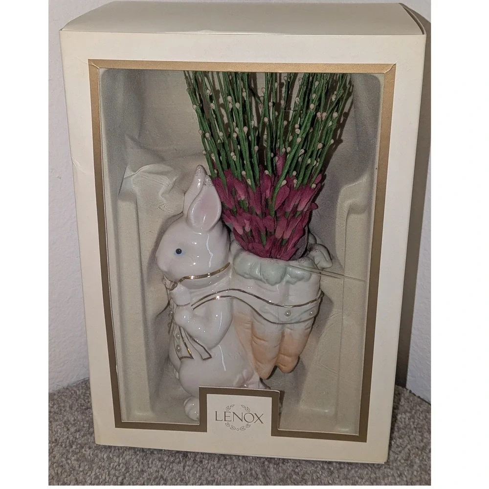 Lenox Pearls & Petals Bunny With Vase Porcelain Figurine Gold Trim Easter‎ Decor